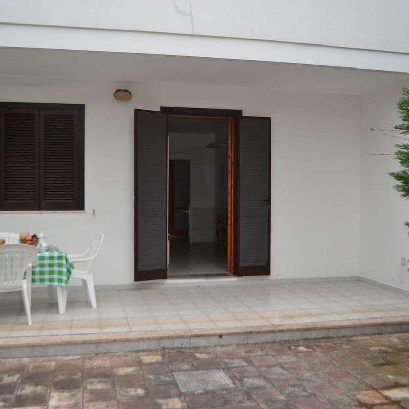 Amanda: Main Entrance