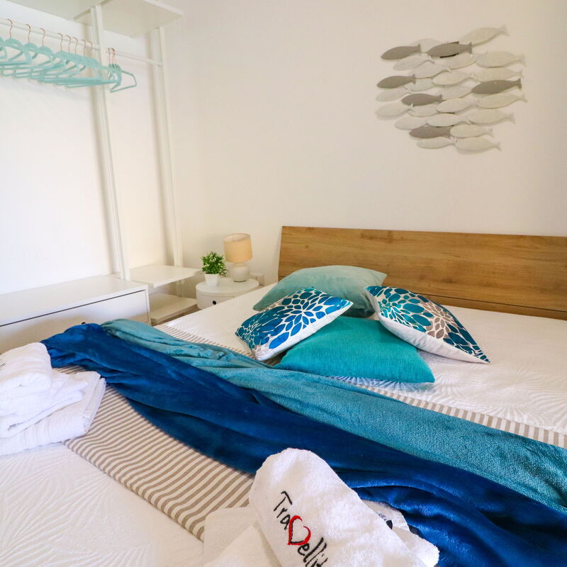 Eva: Bedroom
