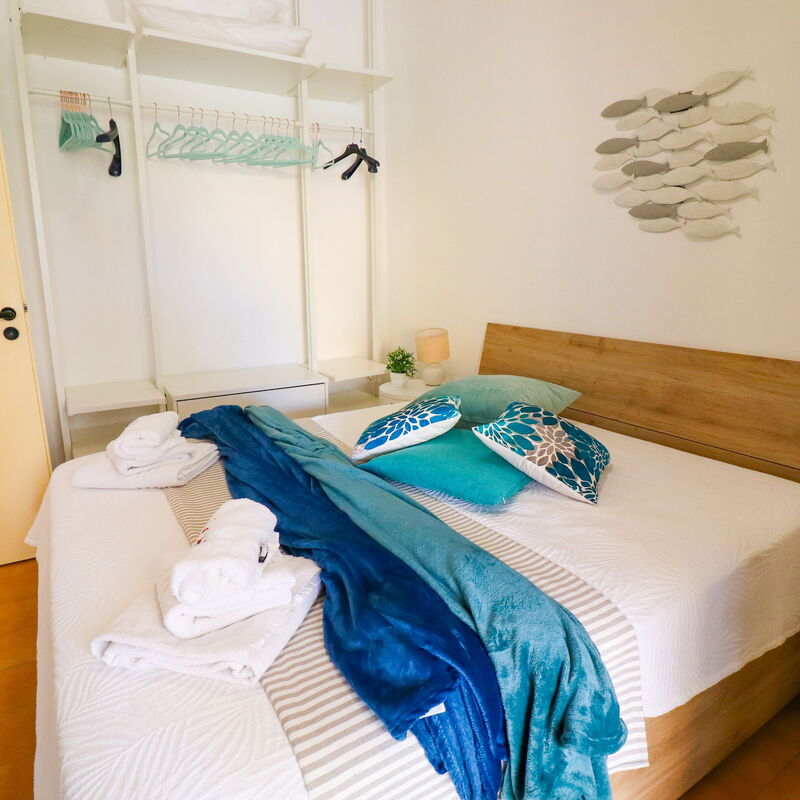Eva: Bedroom