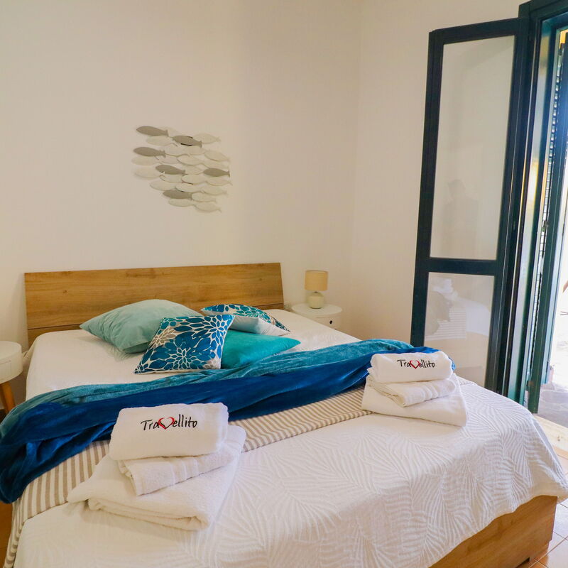 Eva: Bedroom