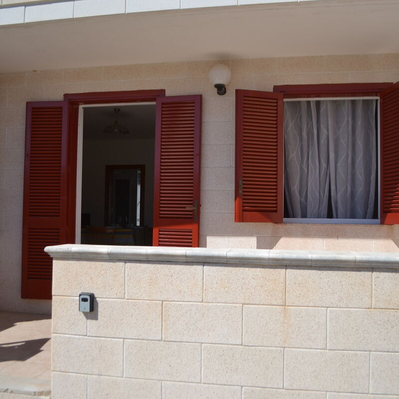 Zoe: Main Entrance