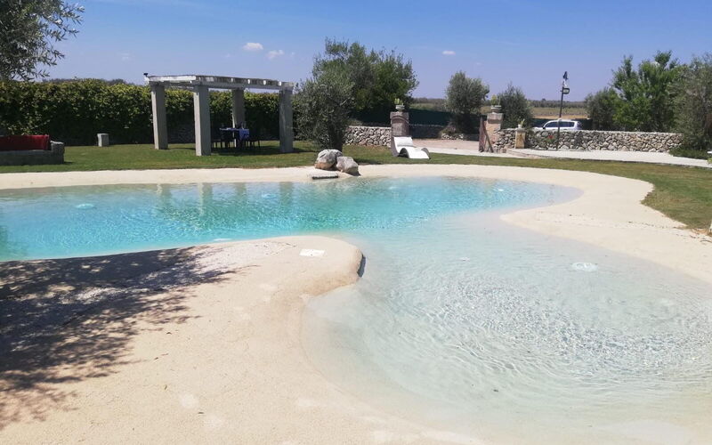 Tenuta degli Ulivi Luxury Relax: Building Exterior, Pool