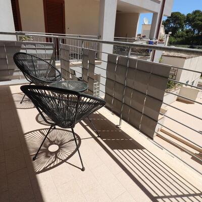 Suite Black & White Otranto: Luxury Retreat, Private Hot Tub Wifi & Ac