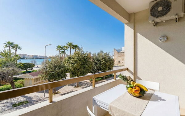 ?>