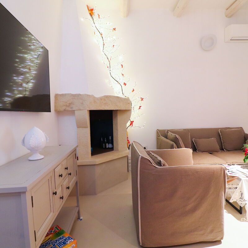 Bacchus: Historic Charming Home