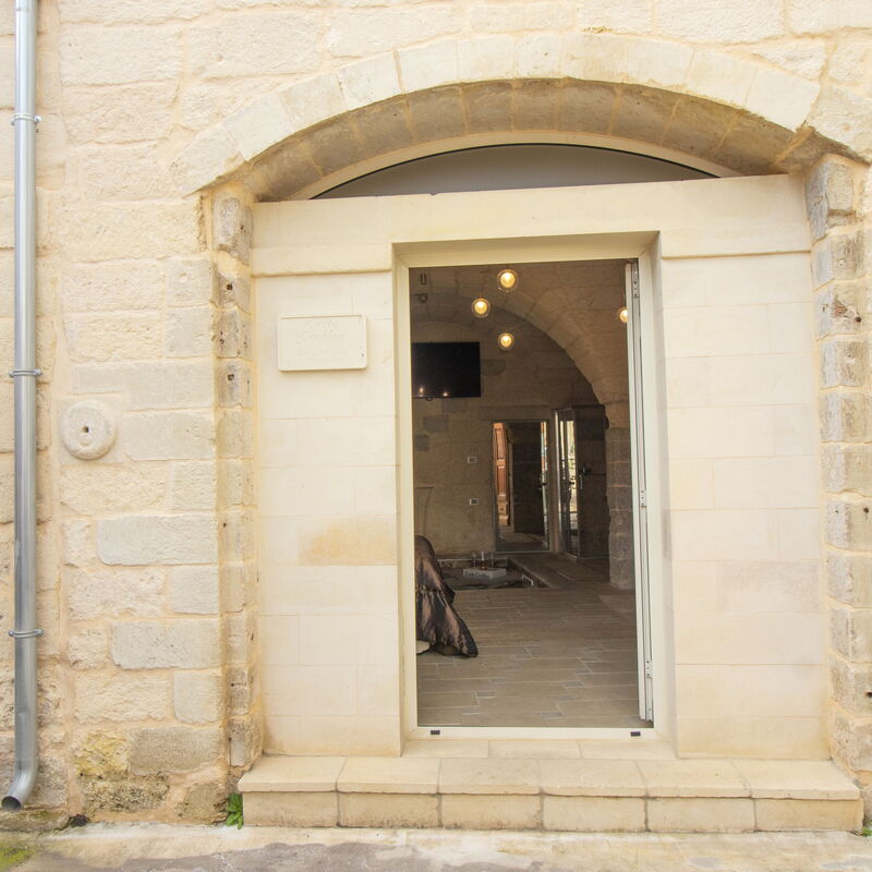 Coclea Heritage Suites: Building Exterior