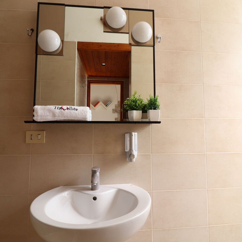 Galene'S Home: Bathroom