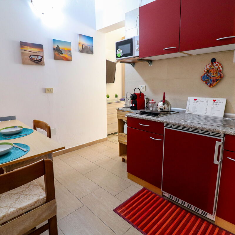 Kyma'S House: Dining Room, Kitchen