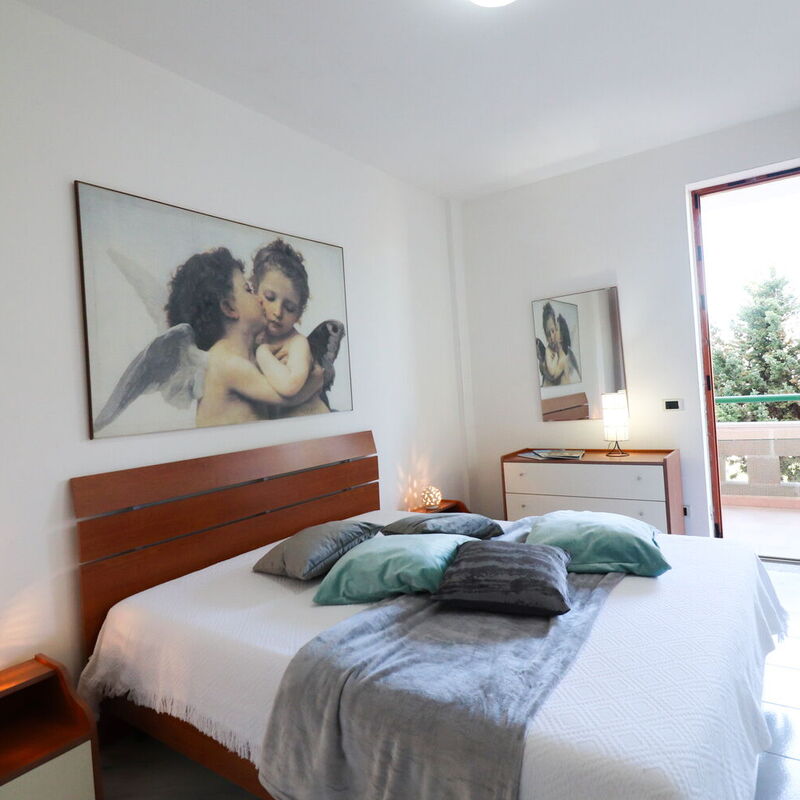 Zara: Bedroom