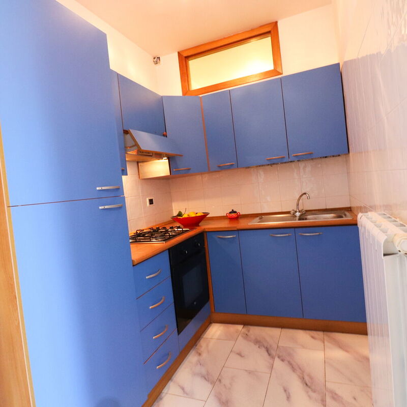 Zara: Kitchen