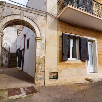 Elaia'S House Cannole: Building Exterior