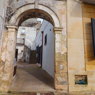 Elaia'S House Cannole: Building Exterior