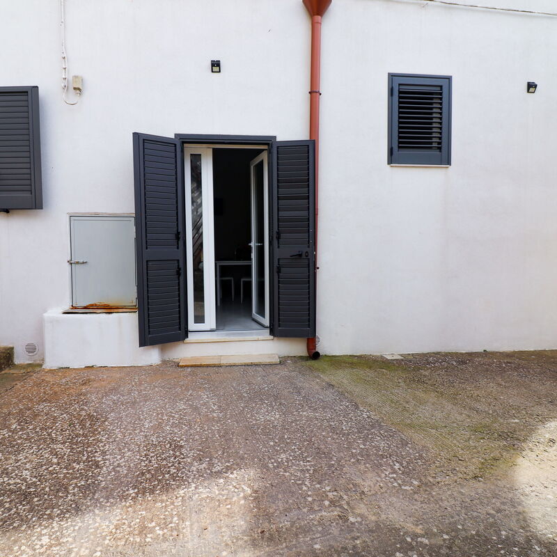 Elaia'S House Cannole: Building Exterior