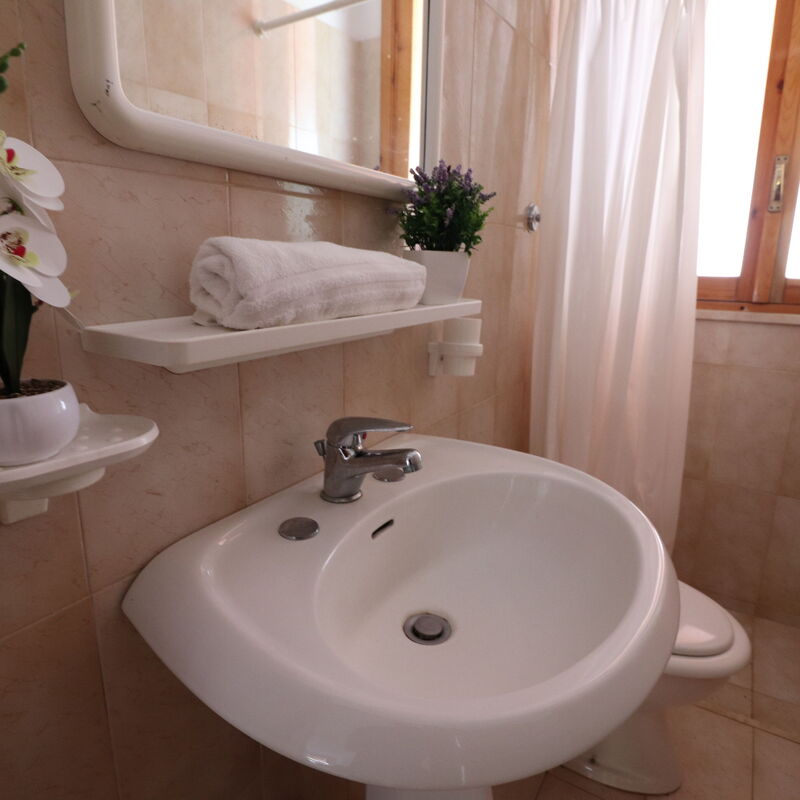 Villa Nina a Torre Dell'Orso: Bathroom