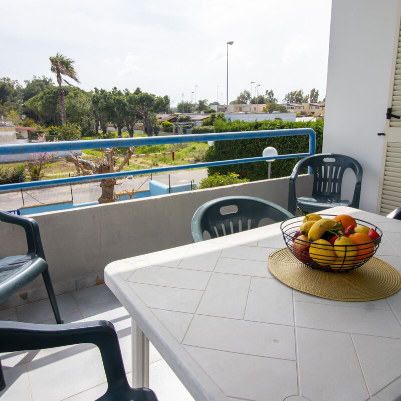 Celeste'S House in Torre Dell'Orso: Balcony / Terrace / Patio