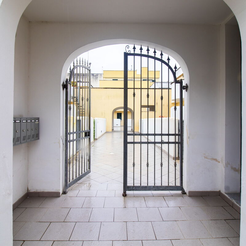 Nicoletta'S House in Otranto: Building Exterior