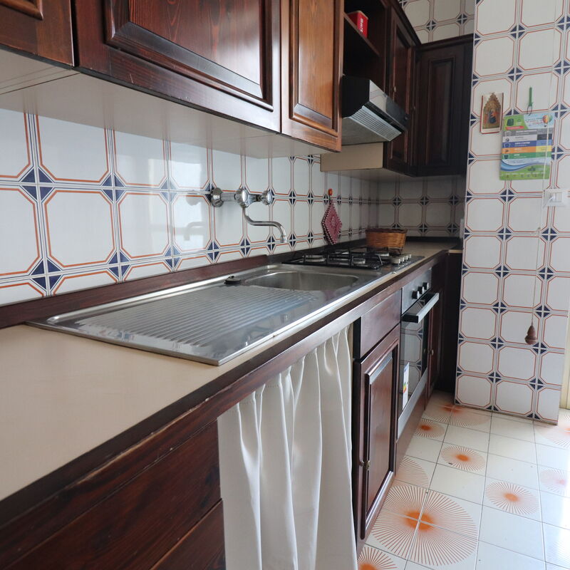 Diana: Kitchen