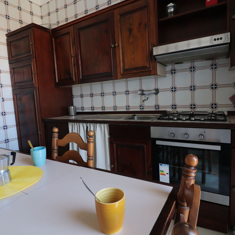 Diana: Kitchen