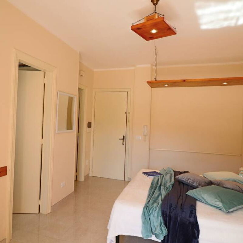Alice: Bedroom