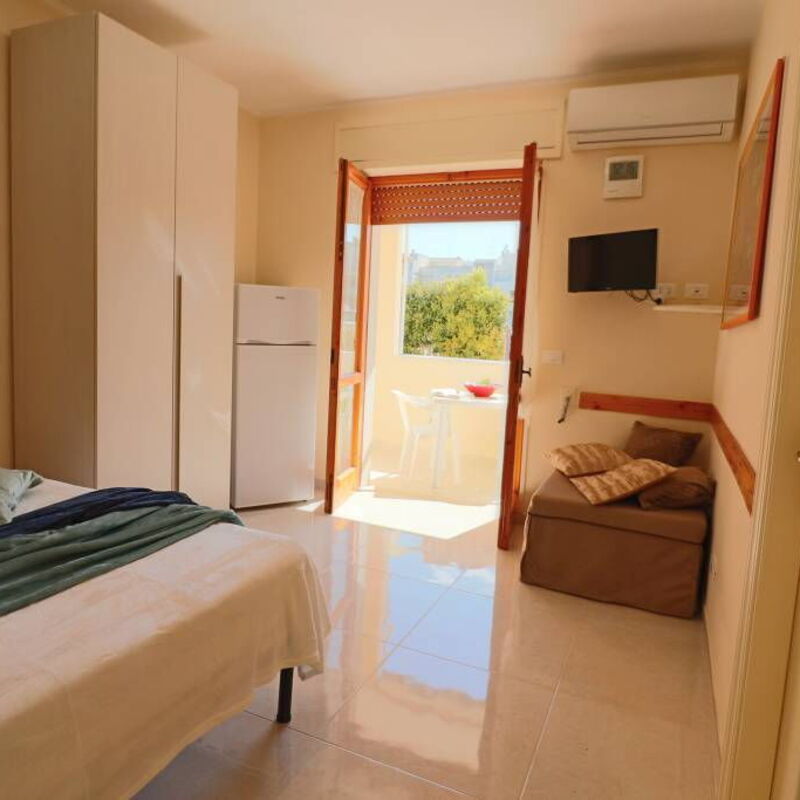 Alice: Bedroom