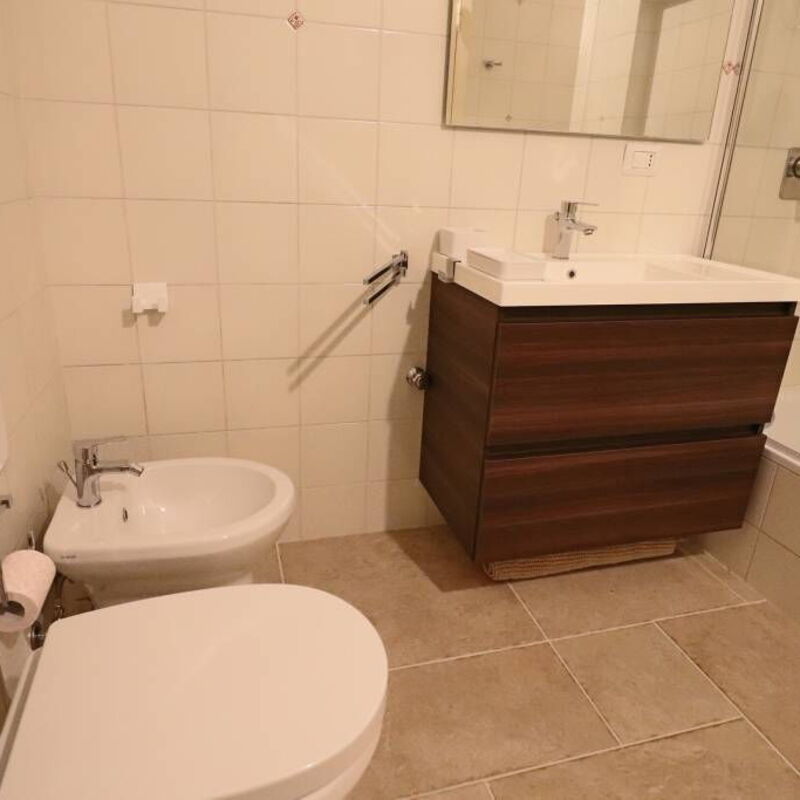 Nausica: Bathroom