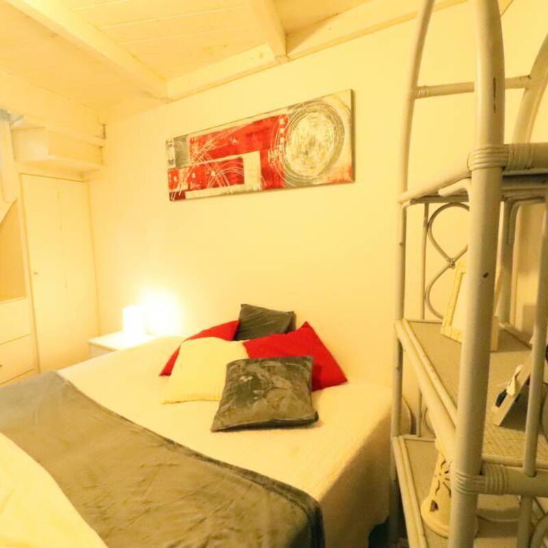 Paola: Bedroom
