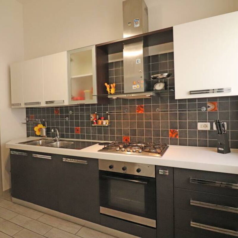 Paola: Kitchen