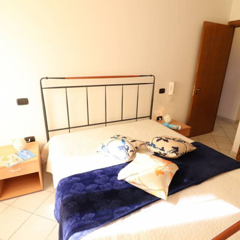 Clio: Bedroom