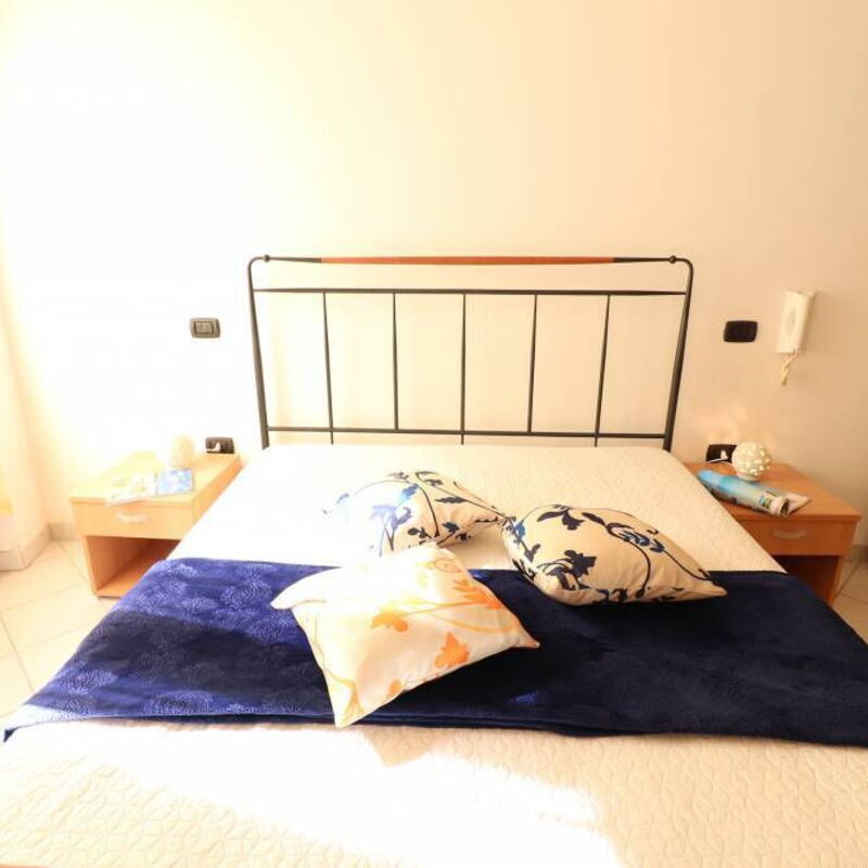 Clio: Bedroom