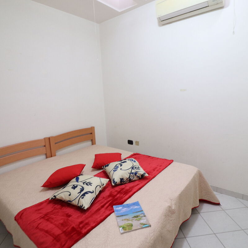 Arianna: Bedroom