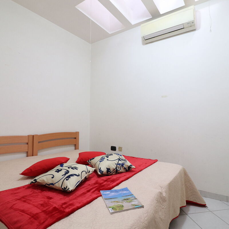 Arianna: Bedroom