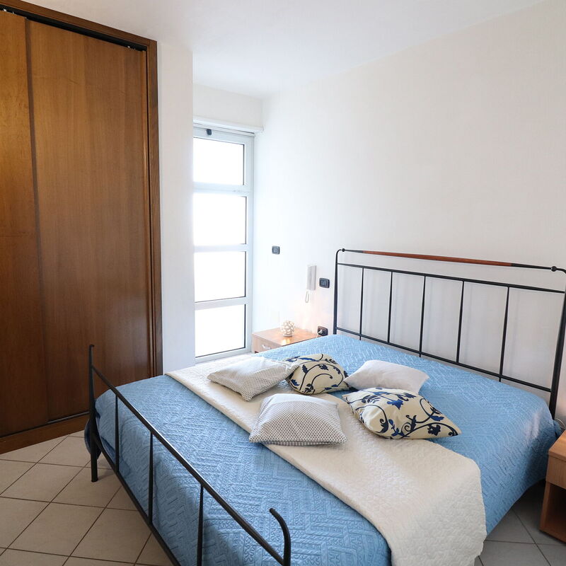 Vanessa: Bedroom
