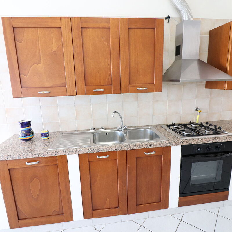 Vanessa: Kitchen