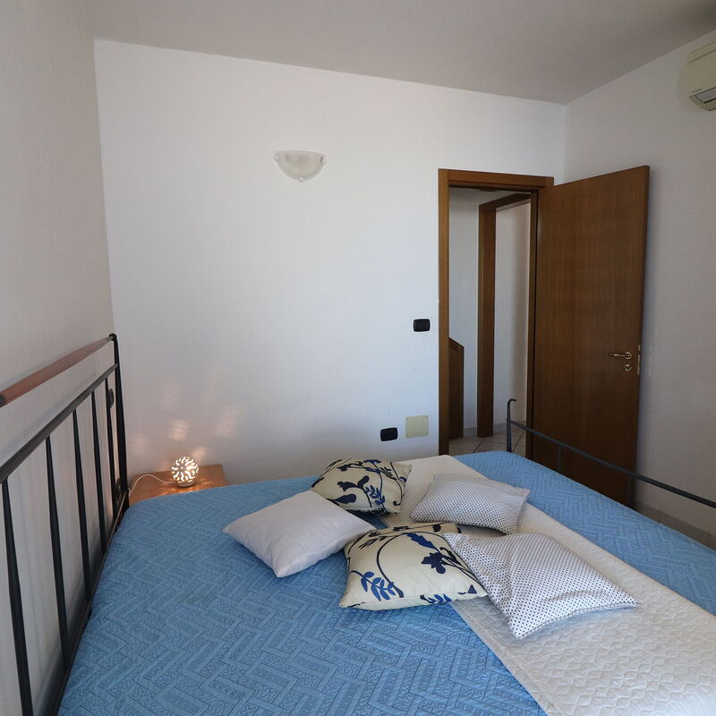Vanessa: Bedroom