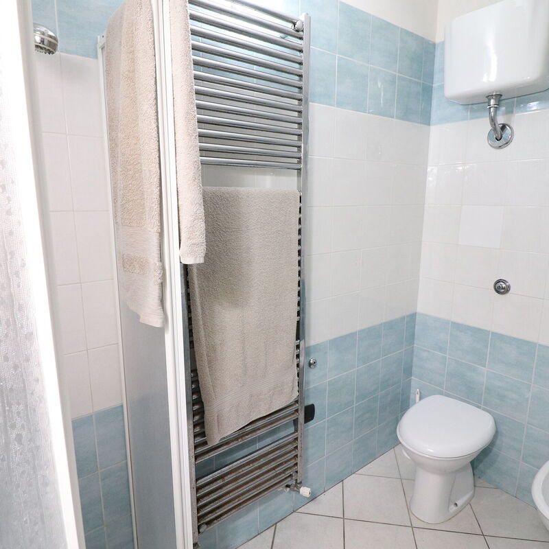 Vanessa: Bathroom