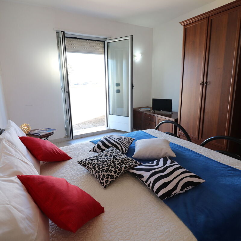 Frida: Bedroom