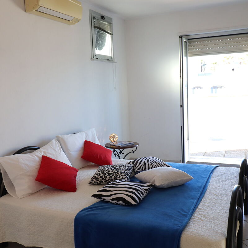 Frida: Bedroom