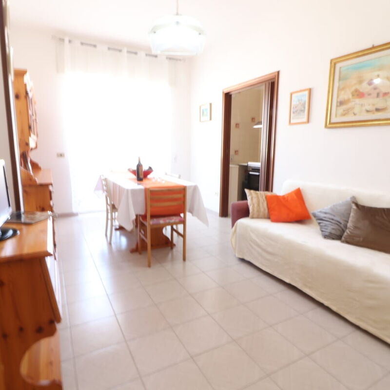 Atena: Dining Room, Living Room