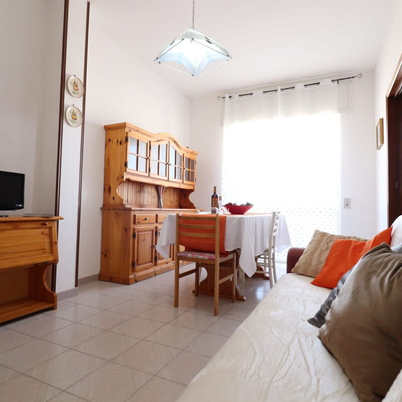 Atena: Dining Room, Living Room