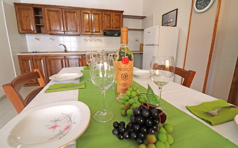 Rita: Dining Room
