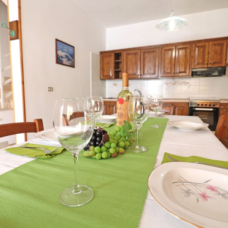 Rita: Dining Room