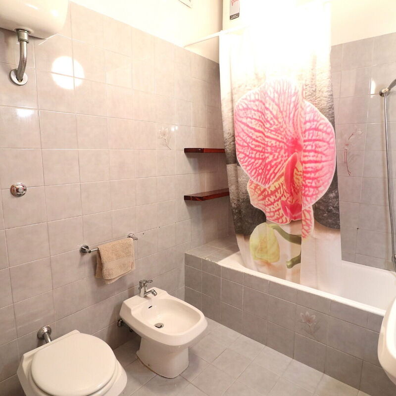 Rita: Bathroom