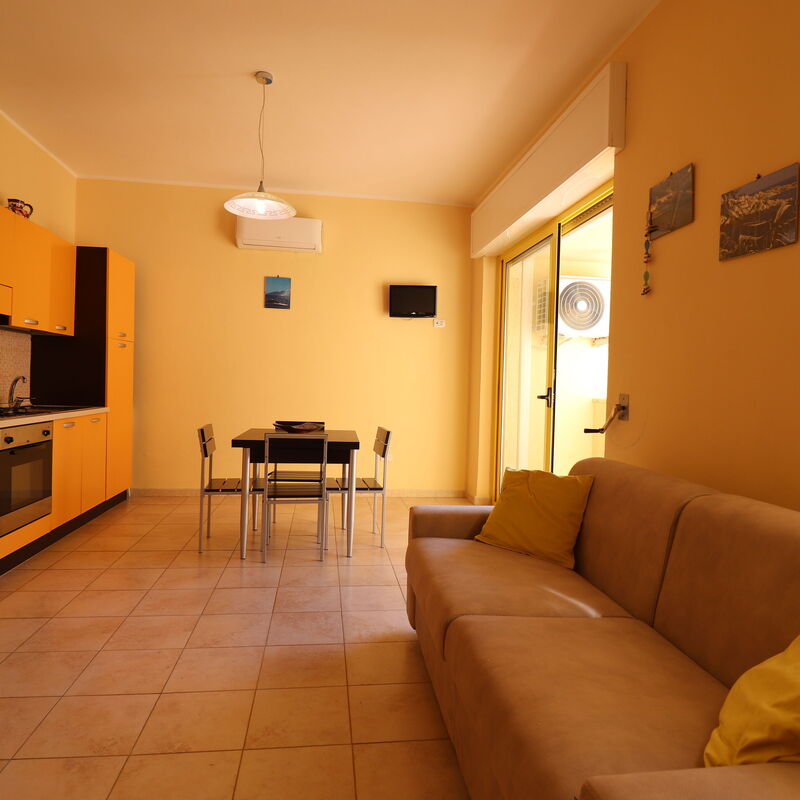 Anthea: Dining Room, Living Room
