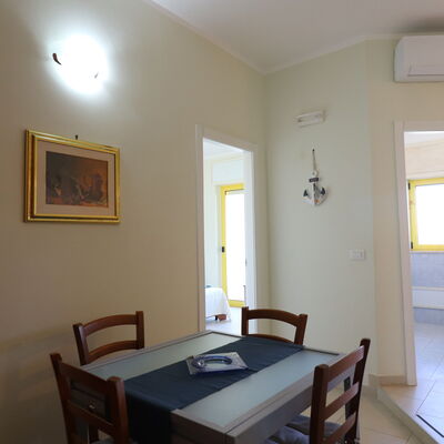 Fedra: Dining Room