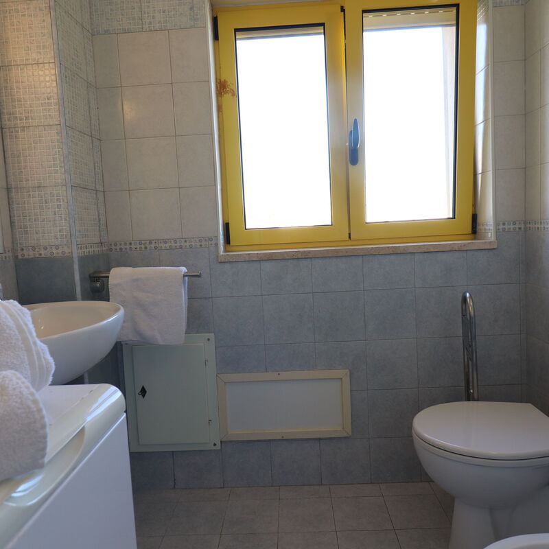 Fedra: Bathroom
