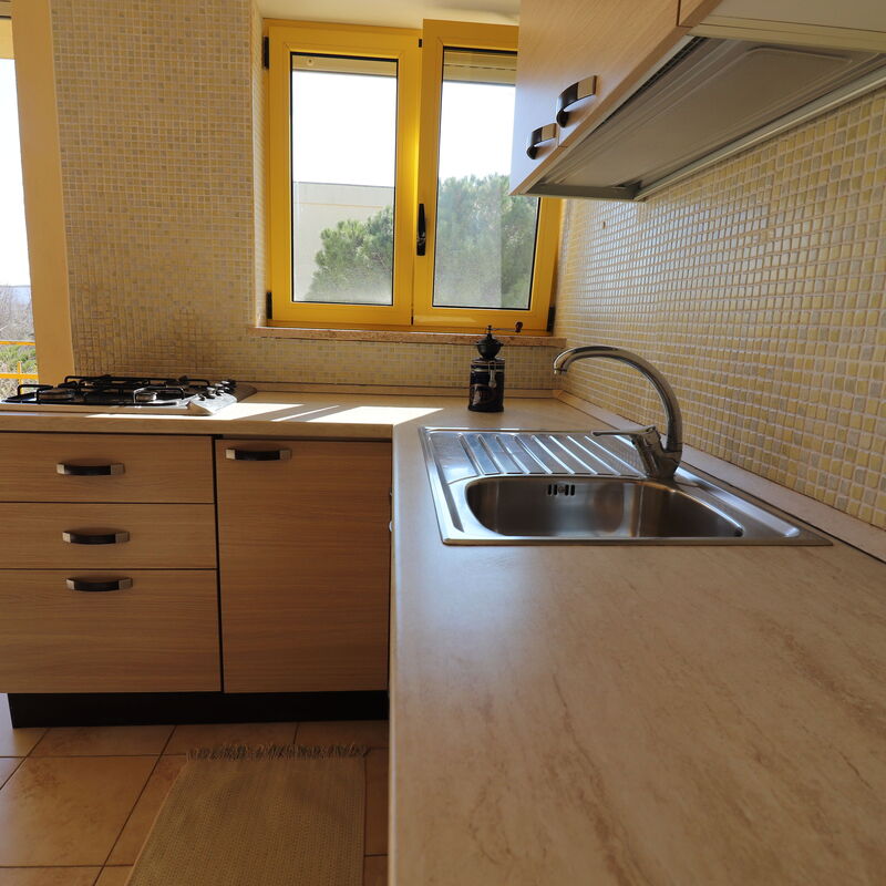 Medea: Kitchen