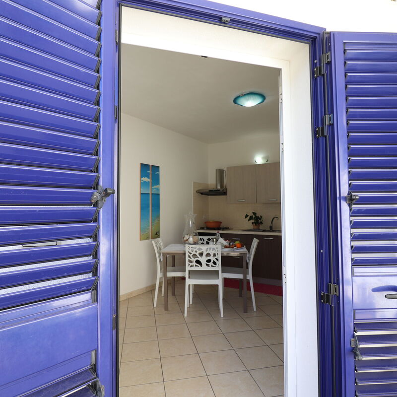 Amelie: Main Entrance