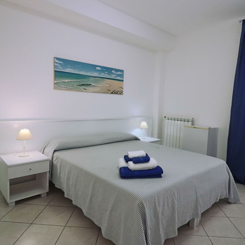 Amelie: Bedroom