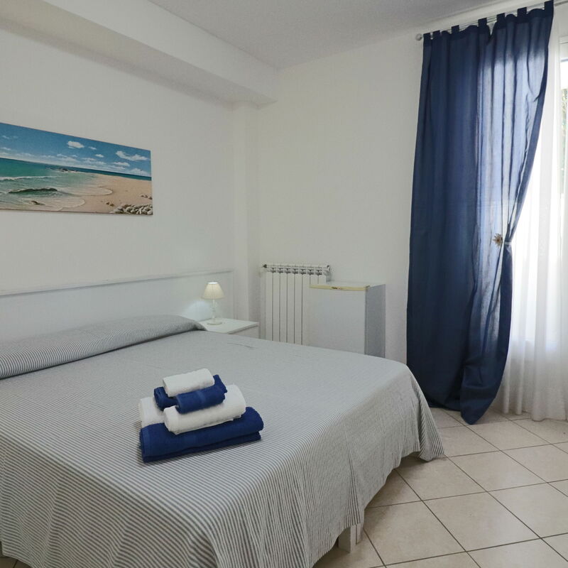 Amelie: Bedroom