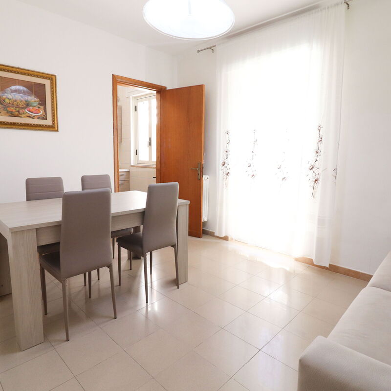 Ambra: Dining Room, Living Room